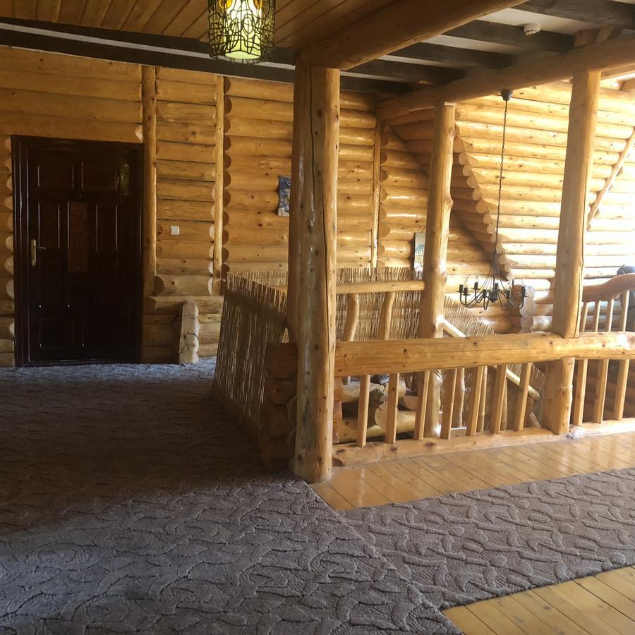 Hot Tub Chalet Retreat Βίλα Μπρασόβ Εξωτερικό φωτογραφία